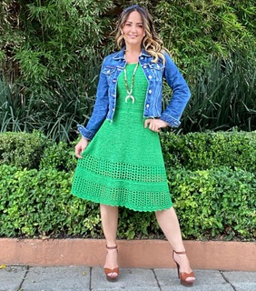 Andrea Legarreta feet photo thumbnail