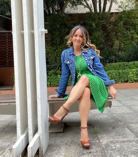 Andrea Legarreta feet photo thumbnail