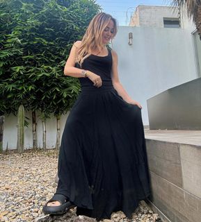 Andrea Legarreta feet photo thumbnail