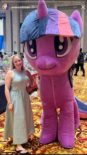 Andrea Libman feet photo 9