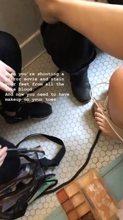 Andrea Londo feet photo thumbnail