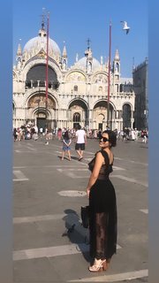 Andrea Londo feet photo thumbnail