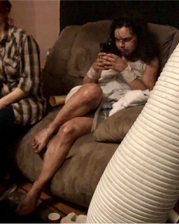 Andrea Londo feet photo thumbnail