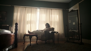 Andrea Londo feet photo thumbnail