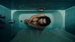 Andrea Londo feet photo thumbnail