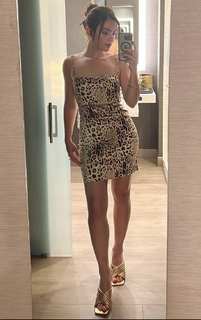 Andrea Londo feet photo thumbnail