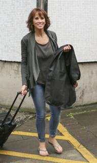 Andrea McLean feet photo thumbnail
