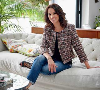 Andrea McLean feet photo thumbnail