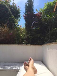 Andrea McLean feet photo thumbnail