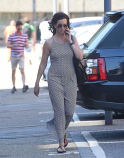 Andrea McLean feet photo thumbnail
