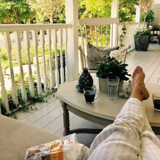 Andrea McLean feet photo thumbnail