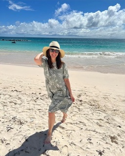 Andrea McLean feet photo thumbnail