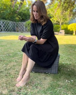 Andrea McLean feet photo thumbnail