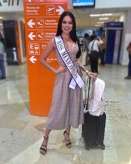 Andrea Meza feet photo 20