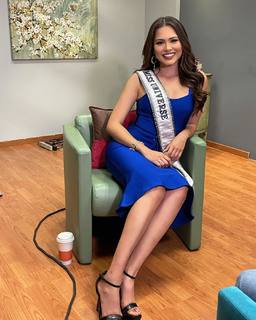 Andrea Meza feet photo 20