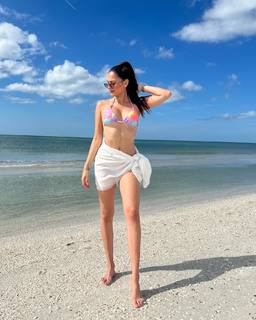 Andrea Meza feet photo 16