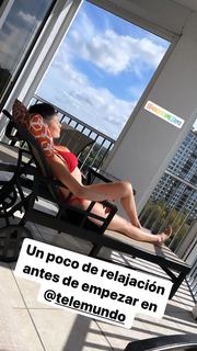 Andrea Meza feet photo 13