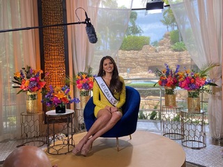 Andrea Meza feet photo 20