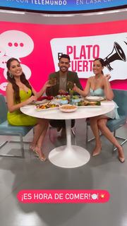 Andrea Meza feet photo 10