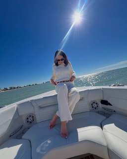 Andrea Meza feet photo 2