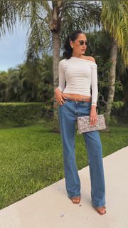 Andrea Meza feet photo 8