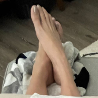 Andrea Rene feet photo 3