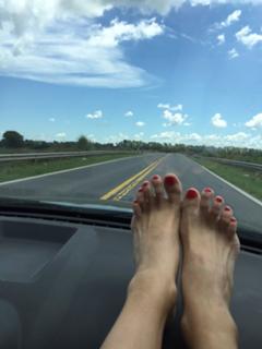 Andrea Rincón feet photo 19