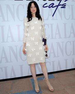 Andrea Riseborough feet photo thumbnail