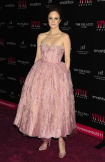 Andrea Riseborough feet photo thumbnail