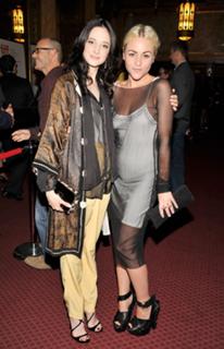 Andrea Riseborough feet photo thumbnail