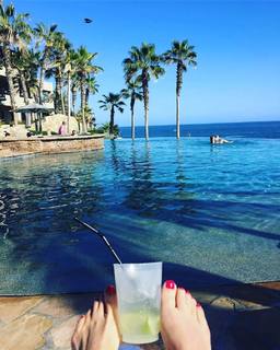 Andrea Savage feet photo thumbnail