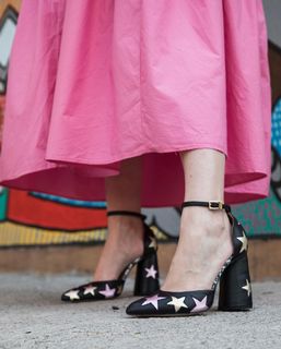 Andrea Torre feet photo 3