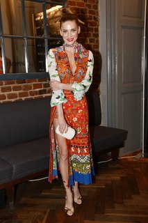 Andrea Veresova feet photo thumbnail