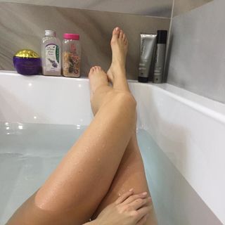 Andrea Veresova feet photo thumbnail