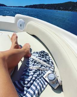 Andrea Veresova feet photo thumbnail