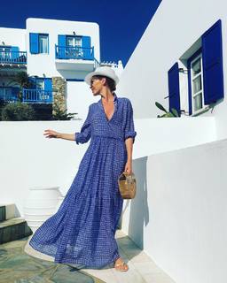 Andrea Veresova feet photo thumbnail