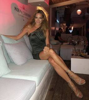 Andrea Veresova feet photo thumbnail