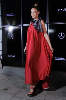 Andrea Veresova feet photo thumbnail