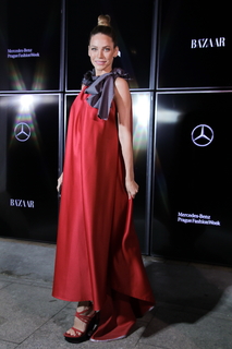 Andrea Veresova feet photo thumbnail