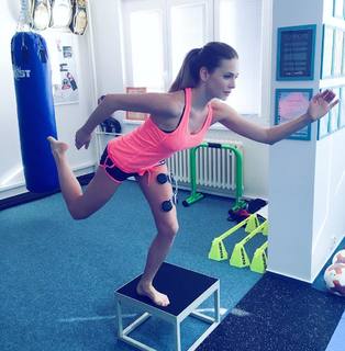 Andrea Veresova feet photo thumbnail