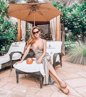 Andrea Veresova feet photo thumbnail