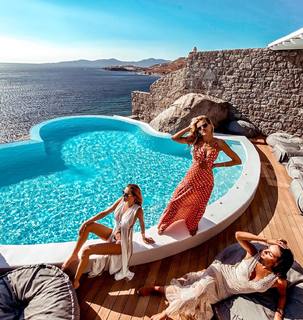 Andrea Veresova feet photo thumbnail