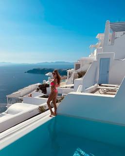 Andrea Veresova feet photo thumbnail