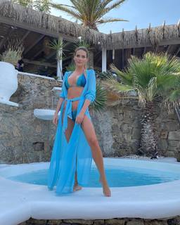 Andrea Veresova feet photo thumbnail