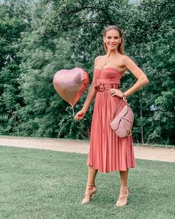 Andrea Veresova feet photo thumbnail