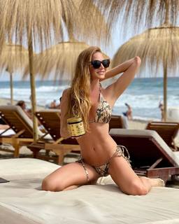 Andrea Veresova feet photo thumbnail