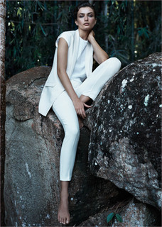 Andreea Diaconu feet photo 7