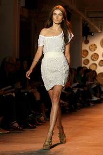 Andreea Diaconu feet photo 18