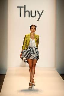 Andreea Diaconu feet photo 13