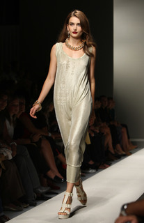 Andreea Diaconu feet photo 11